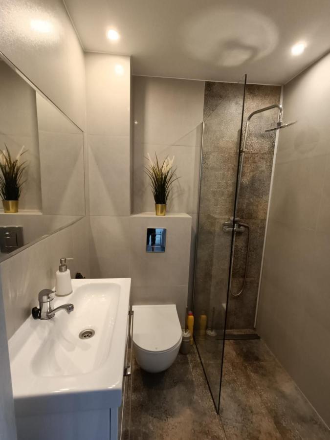 Apartament Morski Okopowa Apartment Kolobrzeg Bagian luar foto